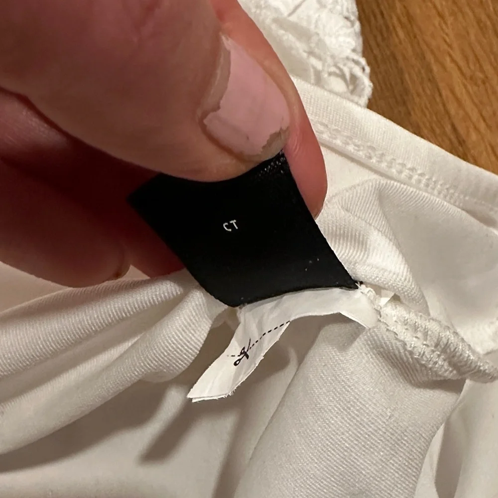 *last chance* Shein | Women’s White Floral Bodysuit - Picture 8 of 16